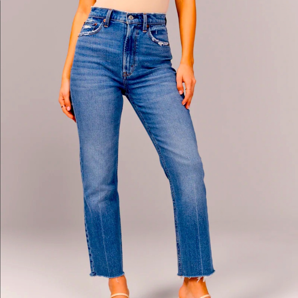 Abercrombie & Fitch Curve Love Ultra High Rise straight leg Jeans sz29